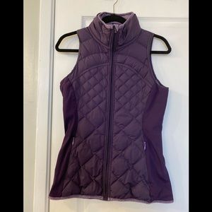 Lululemon Fluff Off Vest
Deep Zinfandel Sz.8